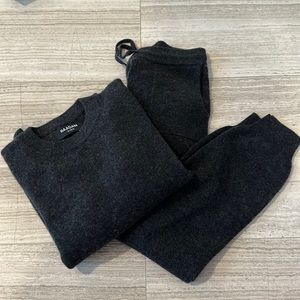 Amazing once worn cashmere set